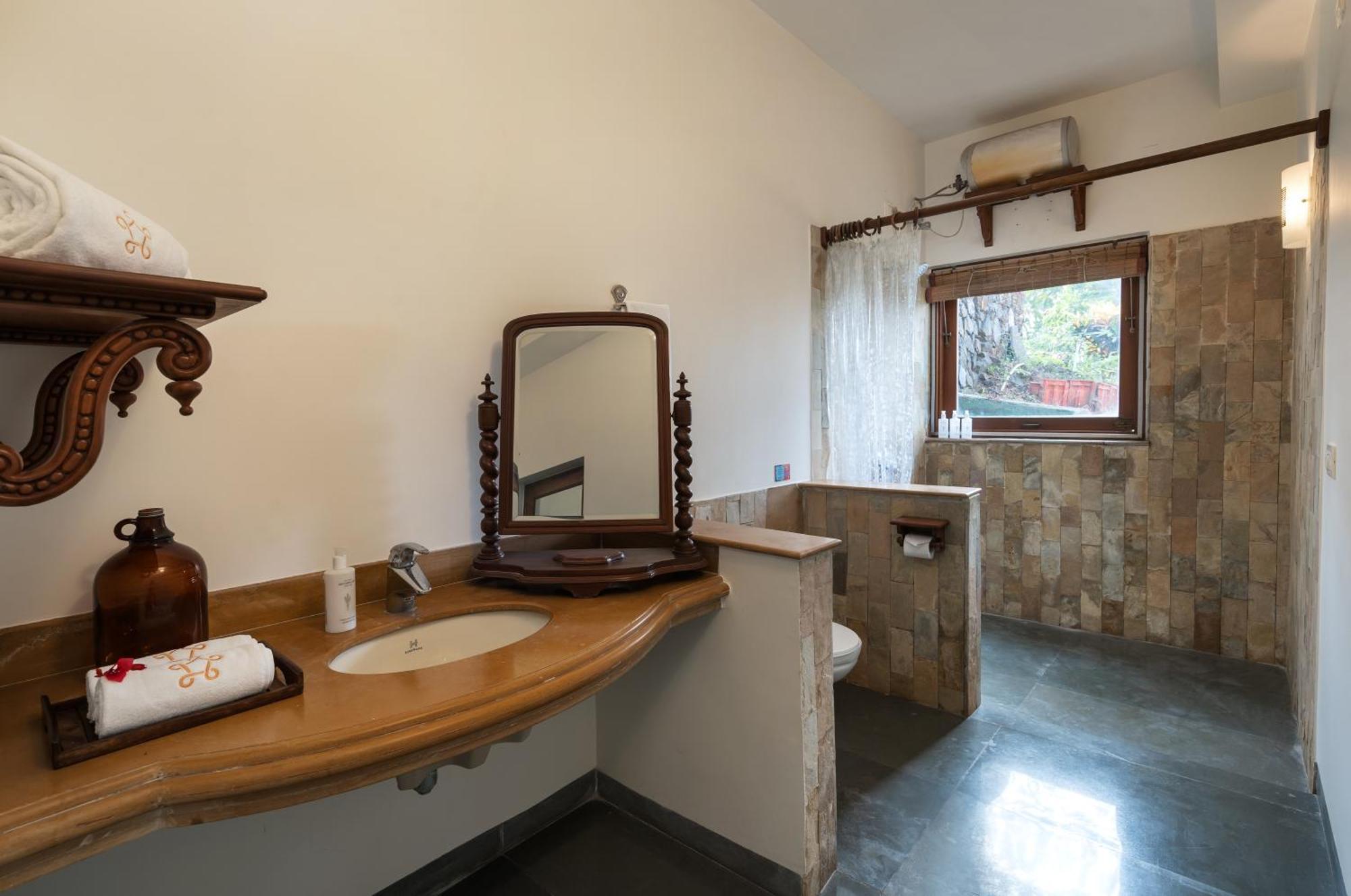 Saffronstays Pride Rock Mandve Esterno foto